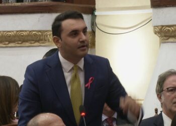 Këlliçi: Koçiu shkarkoi zv/ministrin se piu duhan, por nuk mban përgjegjësi për një gjyqtar që u vra