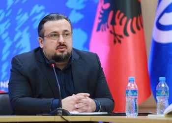 “Shqipëria, kampione e varfërisë”, Teliti: Gati gjysma e qytetarëve nuk përballojnë nevojat bazike