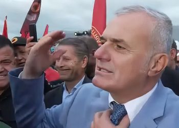 Zekthi merr në mbrojtje Leskajn: E pisët të ngrihet stuhi ndaj një deputeti pse ka pirë alkool