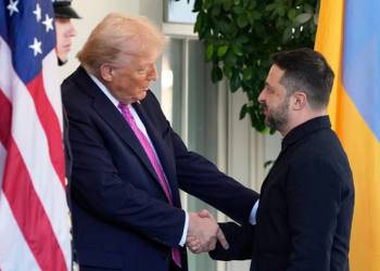 “Të shkon shumë xhaketa”- Trump takim me Zelenskyn në Shtëpinë e Bardhë