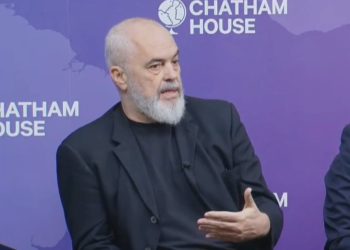 “Kur të mallkojnë shqiptarët, zhdukesh”, Rama ironizon ish-ministren britanike