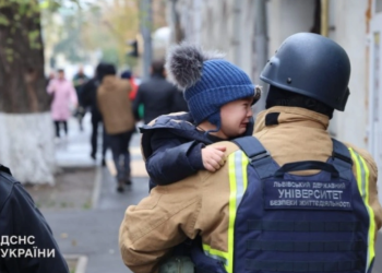 Droni rus godet kopshtin e fëmijëve në Kharkiv, Zelensky: S’ka justifikim, Rusia e paturpshme