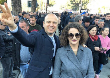 “Na duhen pasuritë tona”… Argita dhe Jamarbër Malltezi kërkojnë heqjen e sekuestrove