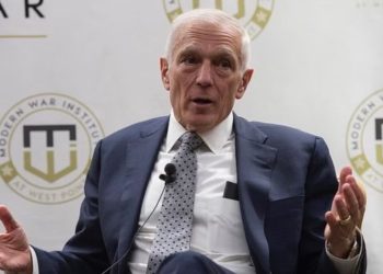 Ish-Gjenerali amerikan Wesley Clark konfirmohet si dëshmitar në mbrojtjen e Thaçit