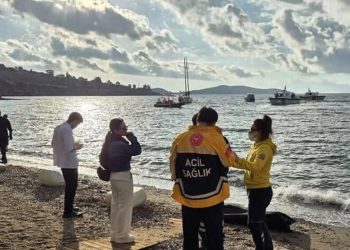Fundoset varka me emigrantë në Turqi, raportohet për të paktën 14 të vdekur