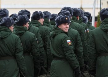 Pse në Rusi po ulen shpërblimet për ushtarët që nënshkruajnë për të luftuar në Ukrainë?