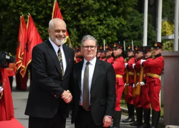 Starmer mbron Shqipërinë: E kanë fyer padrejtësisht, por në fakt duhet vlerësuar