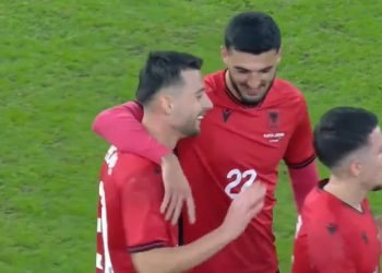LIVE Shqipëri-Jordani/ Spektakël kuqezi, Broja asiston për Bajramin, udhëheqim me 4 gola të shënuar