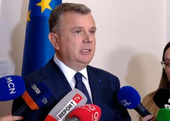 Mbledhja e grupit të PS-së, Balla: Ne do ta zgjedhim Avokatin e Popullit, me ose pa opozitën!