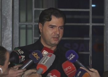 U pyet për 21 Janarin? Basha del pas 1 ore në SPAK: Përgjigjen merreni tek…