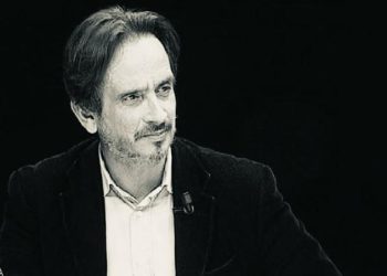 Kujdes kur qesh pushteti!