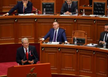 A do t’i shmanget Berisha Dumanit? Kryedemokrati përgjigjet: S’kam gjë personale. Hallin e kam te…