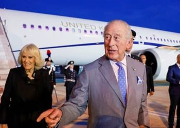 Ngjarje historike/ Pas rreth 500 vitesh, Mbreti Charles bëhet monarku i parë britanik që zbarkon në Vatikan për..