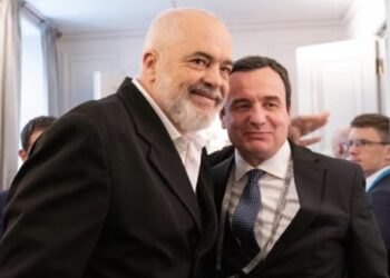 Edi Rama i shpjegon Albin Kurtit një përrallë