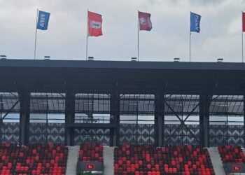 Federata Serbe rikthen flamurin shqiptar në stadiumin ku do të luhet ndeshja, e hoqën për të shmangur incidentet.. (FOTO)