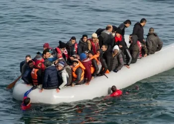 Britania mbyll hotelet që strehojnë azilkërkuesit/ Starmer: Qëllimi ynë, goditja e emigracionit të paligjshëm