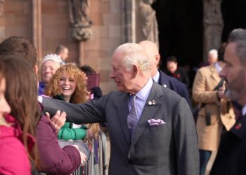 Skandali Epstein rikthehet, Mbretit Charles i kërkohet llogari në publik për princin Andrew