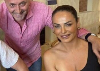 Shpërthejnë rrjetet për modelen: “Paska pasur vërtetë njerëz..”/ Tha se do shkonte në Serbi për ndeshjen, mediat i nxjerrin foton me “spiunin” serb