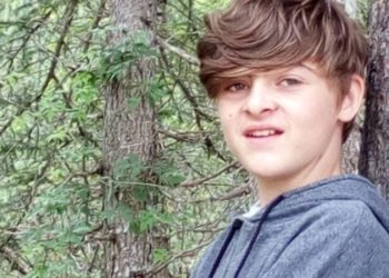 Kanceri i mori jetën në moshën 14 vjeçare, prindërit akuzohen për “vrasje me dashje”: Besuam te mjekësia alternative, nuk donim t’i..  