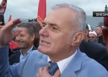 “Kush po e rruan për urdhëra”/ Bujar Leskaj pas deklaratës për Berishën në protestën e UÇK-së: Shqipëria dhe Kosova janë mbi partinë