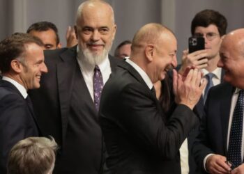 Edhe ‘Euronews’ dhe ‘Politico’ publikojnë lajmin e batutave të Ramës me Macron për deklaratat e Trump