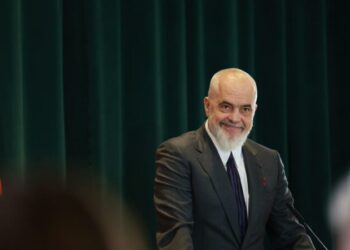 “Anëtarësimi do të na miratohet në Paris.. ”, Rama batuta në konferencën me Von der Leyen: Do thoja Londra, por ka ikur në drejtim të paditur