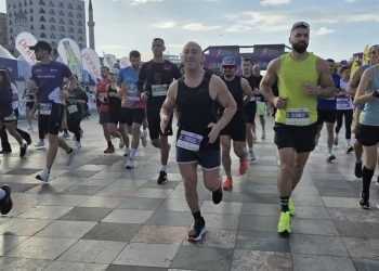 FOTOT/ Maratona e Tiranës, edhe Ramush Haradinaj mes garuesve