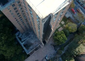 Shpërthim në New York, shembet pjesa anësore e një pallati në Bronx (VIDEO)