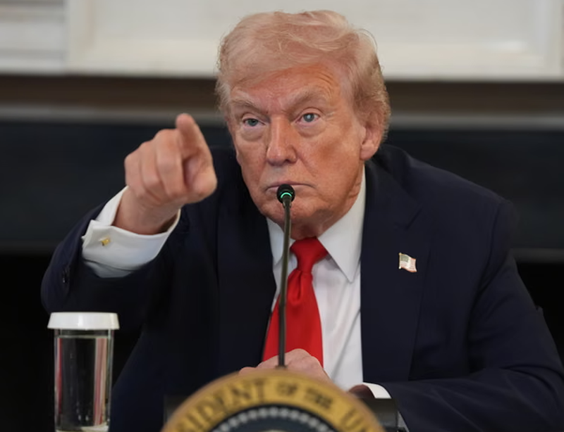  Vetëm një budalla bie në këtë kurth   Trump nuk kursen as të vetët  sulmon republikanët që kërkojnë hapjen e dosjes Epstein