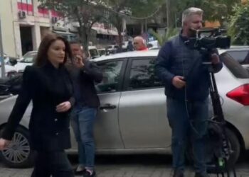 Ajola Xoxa paraqitet në SPAK, në zbatim të masës “detyrim paraqitje”