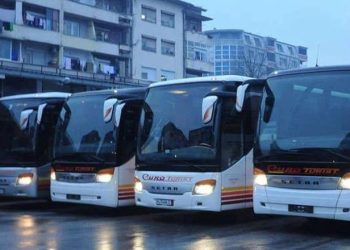 (VKM)Operatorët e transportit të udhëtarëve, tarifë për pasagjerët për transferimin e të dhënave në../ Kategoritë që përjashtohen nga pagesa