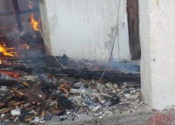 Shkëndija elektrike djeg banesën në Durrës, humb jetën nga asfiksia 42-vjeçarja