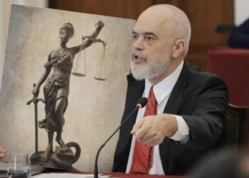 Denoncimi i gjyqtarëve/ Rama: Nuk është normale, por ajo çfarë bëjnë është kriminale