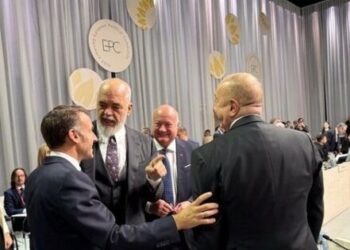 Batutat e Ramës me Trump, mediat ruse vijojnë jehonën: Kryeministri i një vendi anëtar të NATO-s…