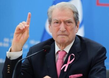 “Më të mirë se Ogerta”, Berisha rendit emrat: Adriana Kalaja, Klevisi, Edi Paloka janë…