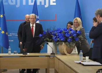 Berisha feston 81-vjetorin e lindjes mes deputetëve të PD: Sekreti im është…