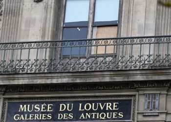 Muzeu i Luvrit zhvendos sendet me vlerë në Bankën e Francës pas grabitjes spektakolare