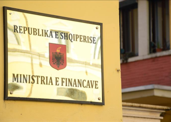 Ministri i Financave: Synojmë që të ardhurat buxhetore të shkojnë në 10 miliardë euro në fund të dekadës