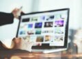 Më pak se 30% e punonjësve shqiptarë përdorin internet në punë
