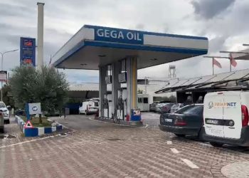 Vriten me armë zjarri dy të rinj në Durrës! Konflikti për një kafe, detaje nga ngjarja e rëndë