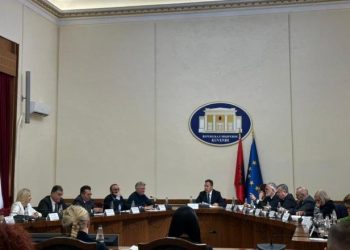 Konferenca e Kryetarëve/Peleshi: Gjuha e djeshme në Kuvend ishte e turpshme! Blushi: Arroganca po shkatërron parlamentarizmin