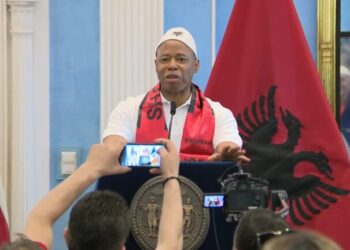 Vizitë në Shqipëri, kryebashkiaku i New York-ut do të takohet me Ramën.. Pas takimit pritet konferenca për mediat