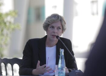 Ministrja e Shëndetësisë nga Londra: Inteligjenca artificiale, arma jonë për “super-diagnostikën”