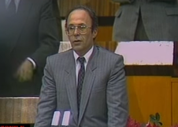 “Ju ditkeni edhe gjuhën e zogjve”, si u mahnit Kostas Simitis me Nanon kur pa se sa gjuhë fliste