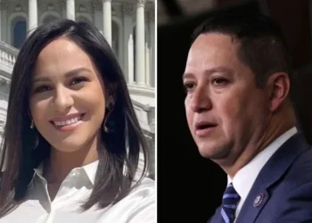 Ndihmësja e kongresmenit amerikan vret veten pas dyshimeve për një lidhje jashtëmartesore me të