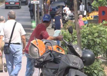 Tirana është vetëm “maja e ajsbergut”, shqiptarët janë të pabarabartë në varfërinë e tyre