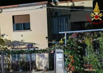 Shuhet familja në Itali, u gjetën të vdekur brenda në shtëpi, dyshohet se…