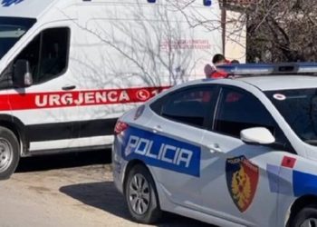 Sherr mes punonjësve të një lokali në Tiranë, plagoset me thikë një prej tyre