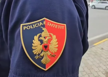 Lëvizje në Policinë e Shtetit, ja drejtuesit e rinj të komisariateve Devoll dhe Peqin (EMRAT)