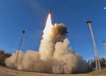 Putini drejton stërvitjen bërthamore, Rusia teston raketën balistike ndërkontinentale